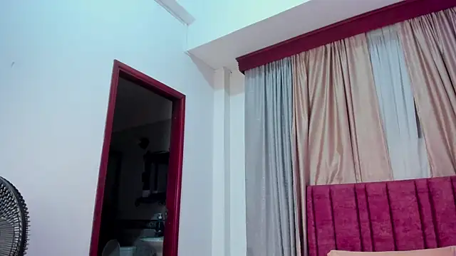 Snapshot of JupiteFox chatting on 02-08-25, 12:38 JupiteFox online show from 02-08-25, 12:38