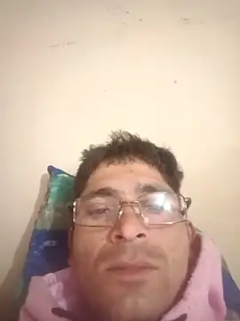 Snapshot of SunnyleoneBG chatting on 12-22-24, 02:17 SunnyleoneBG online show from 12-22-24, 02:17