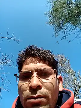 Snapshot of SunnyleoneBG chatting on 12-29-24, 09:17 SunnyleoneBG online show from 12-29-24, 09:17