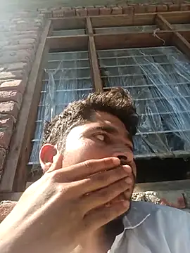 Snapshot of SunnyleoneBG chatting on 03-22-25, 05:17 SunnyleoneBG online show from 03-22-25, 05:17