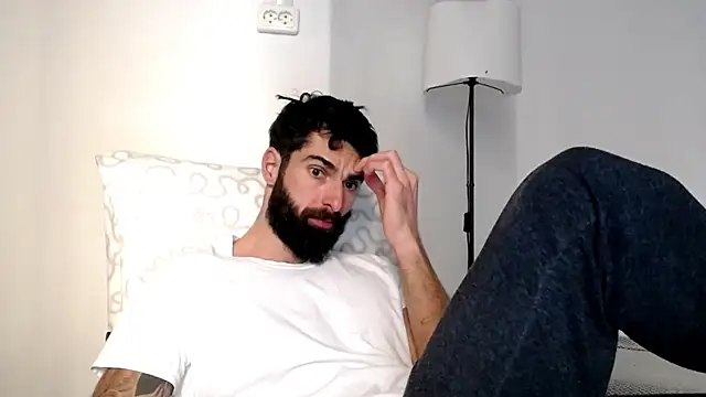 Verycutex online show from 12-19-25, 10:11