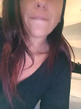 Snapshot of allyson22andy chatting on 01-11-25, 09:36 allyson22andy online show from 01-11-25, 09:36