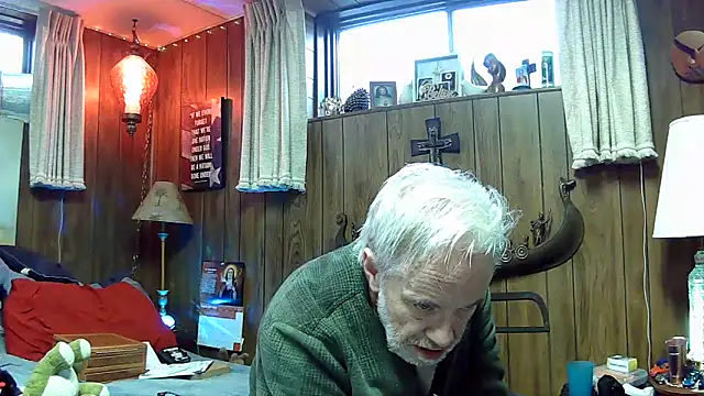 Snapshot of Makowboy chatting on 02-28-25, 08:07 Makowboy online show from 02-28-25, 08:07