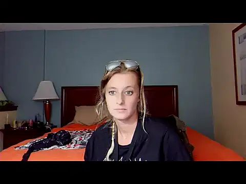 Snapshot of AsiaGoesPro chatting on 10-03-25, 12:07 AsiaGoesPro online show from 10-03-25, 12:07