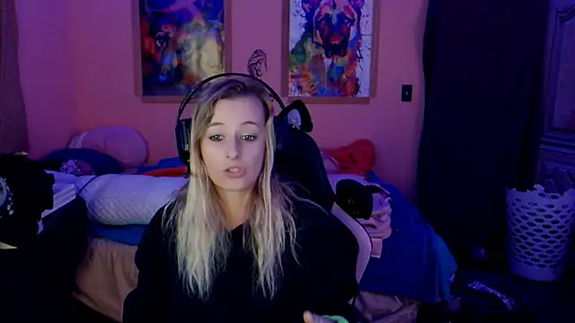 Snapshot of AsiaGoesPro chatting on 11-25-25, 07:30 AsiaGoesPro online show from 11-25-25, 07:30