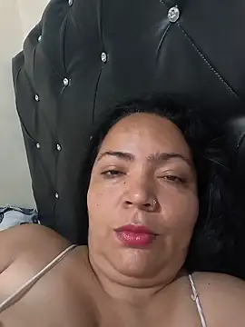 Snapshot of NIKOLE1301 chatting on 06-25-26, 03:05 NIKOLE1301 online show from 06-25-26, 03:05