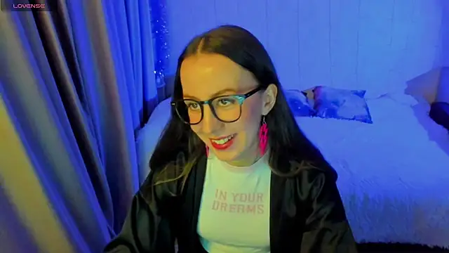 CurlySteph online show from 11-30-25, 10:25