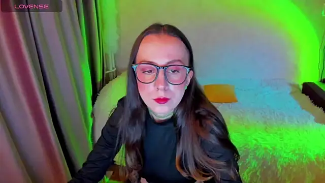 CurlySteph online show from 02-11-26, 07:52