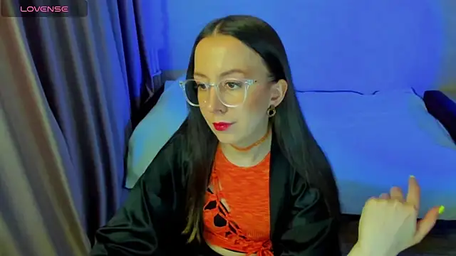 CurlySteph online show from 04-11-26, 07:07