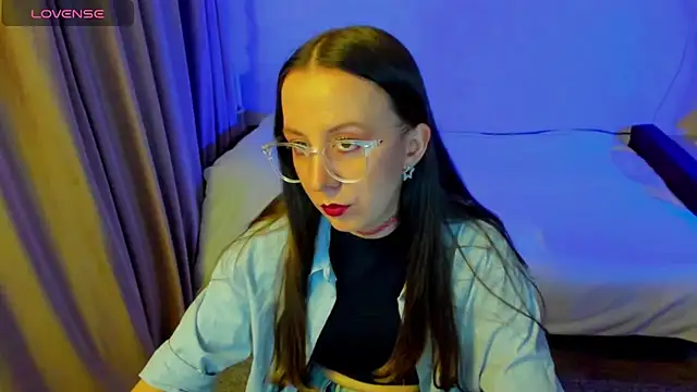 CurlySteph online show from 04-16-26, 06:19