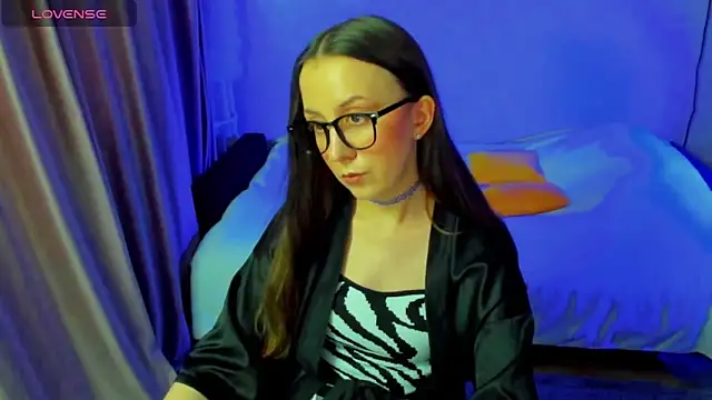 Snapshot of CurlySteph chatting on 06-04-26, 06:58 CurlySteph online show from 06-04-26, 06:58