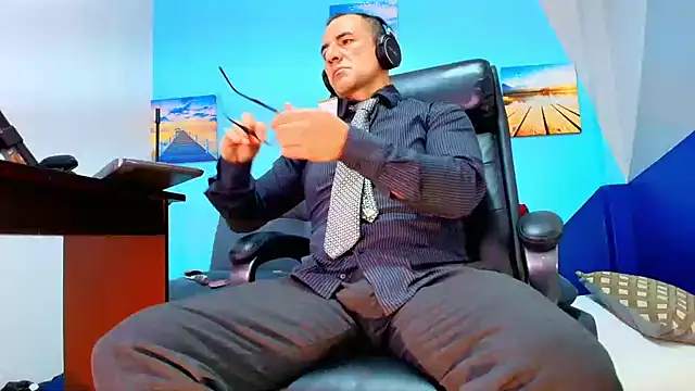 juanses n toro online show from 12-22-25, 01:08