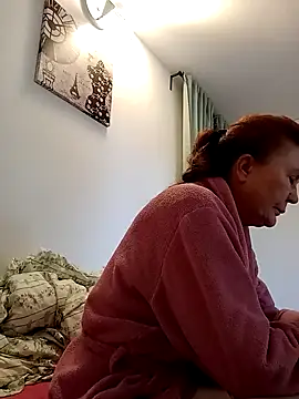 Hottie-Mom online show from 09-26-25, 01:15