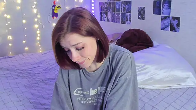 Snapshot of YunaPeace chatting on 02-06-25, 07:29 YunaPeace online show from 02-06-25, 07:29