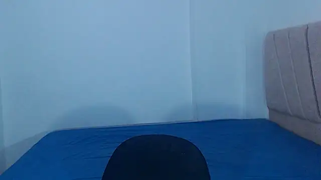 Valenntyna online show from 12-21-25, 07:21