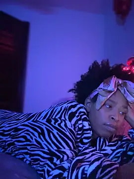 Snapshot of Cum2Charm chatting on 03-12-25, 10:16 Cum2Charm online show from 03-12-25, 10:16