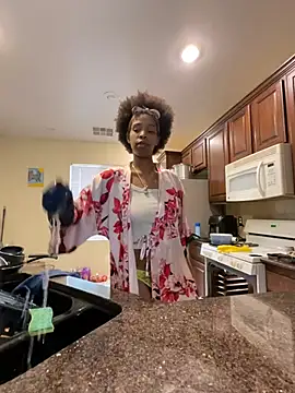 Snapshot of Cum2Charm chatting on 03-14-25, 05:46 Cum2Charm online show from 03-14-25, 05:46