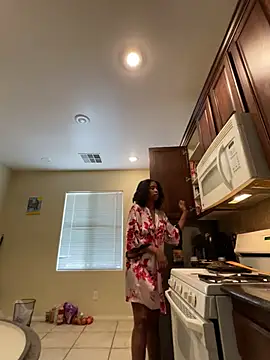 Snapshot of Cum2Charm chatting on 03-16-25, 07:38 Cum2Charm online show from 03-16-25, 07:38