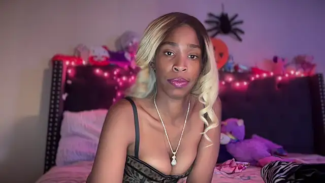 Snapshot of Cum2Charm chatting on 11-02-25, 07:33 Cum2Charm online show from 11-02-25, 07:33