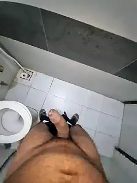 Snapshot of YourPersonall chatting on 01-20-25, 01:32 YourPersonall online show from 01-20-25, 01:32