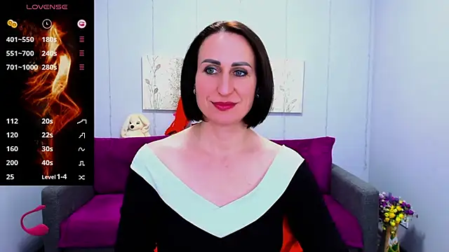 Snapshot of Nia_Smithh chatting on 02-19-25, 06:10 Nia Smithh online show from 02-19-25, 06:10