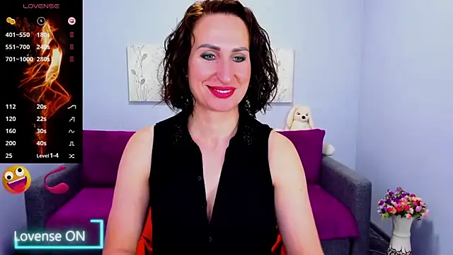 Snapshot of Nia_Smithh chatting on 10-04-25, 05:38 Nia Smithh online show from 10-04-25, 05:38