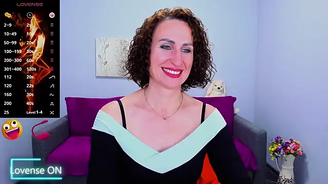 Snapshot of Nia_Smithh chatting on 11-07-25, 01:33 Nia Smithh online show from 11-07-25, 01:33