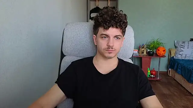 Remy Miles online show from 11-22-25, 08:46