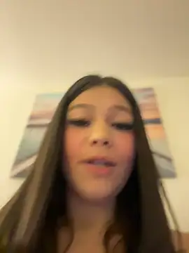 Snapshot of Alyshanon18 chatting on 02-06-25, 05:46 Alyshanon18 online show from 02-06-25, 05:46