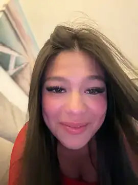 Snapshot of Alyshanon18 chatting on 02-09-25, 10:32 Alyshanon18 online show from 02-09-25, 10:32