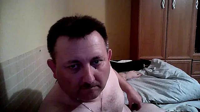 Snapshot of Novy73 chatting on 11-21-25, 09:24 Novy73 online show from 11-21-25, 09:24