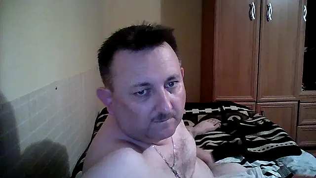 Snapshot of Novy73 chatting on 12-04-25, 10:40 Novy73 online show from 12-04-25, 10:40