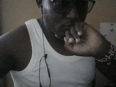 honeyswit online show from 11-16-25, 01:06