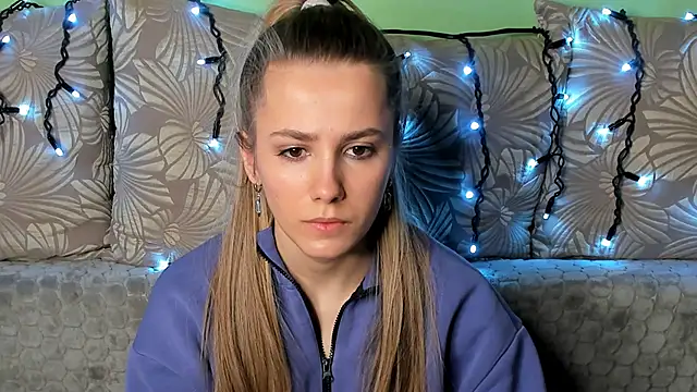 Snapshot of MaggieCake chatting on 01-10-25, 05:58 MaggieCake online show from 01-10-25, 05:58