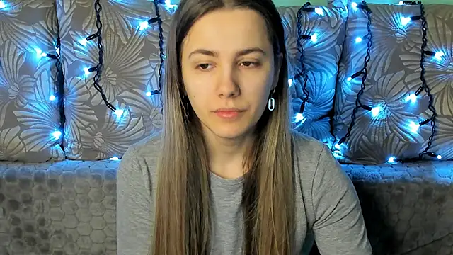 Snapshot of MaggieCake chatting on 02-28-25, 06:10 MaggieCake online show from 02-28-25, 06:10