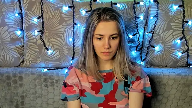 Snapshot of MaggieCake chatting on 03-07-25, 07:41 MaggieCake online show from 03-07-25, 07:41