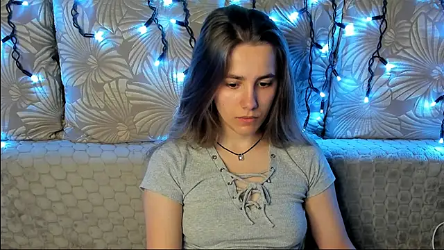 MaggieCake online show from 06-11-26, 01:49
