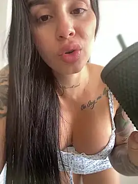 LaraHenao online show from 03-22-25, 03:20