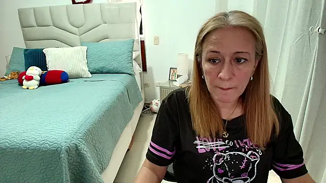 Snapshot of Naty_Stone chatting on 07-01-26, 08:41 Naty Stone online show from 07-01-26, 08:41