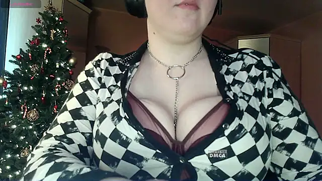 Snapshot of Mrs_Dream chatting on 05-13-26, 09:28 Mrs Dream online show from 05-13-26, 09:28