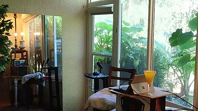 Snapshot of eliberator1777 chatting on 10-12-25, 03:11 eliberator1777 online show from 10-12-25, 03:11