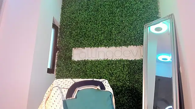 realhotfallingdevil online show from 07-17-26, 04:30