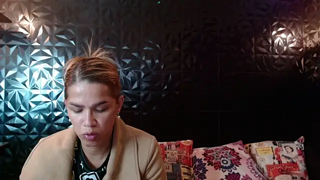 Snapshot of PINK__LOLA1 chatting on 06-10-26, 11:57 PINK LOLA1 online show from 06-10-26, 11:57