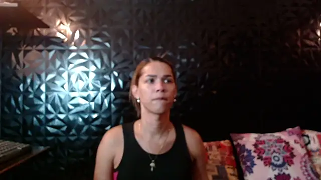 Snapshot of PINK__LOLA1 chatting on 06-19-26, 11:52 PINK LOLA1 online show from 06-19-26, 11:52