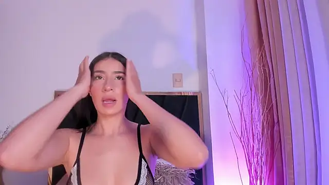 Snapshot of Christy_Sea chatting on 10-11-25, 06:28 Christy Sea online show from 10-11-25, 06:28