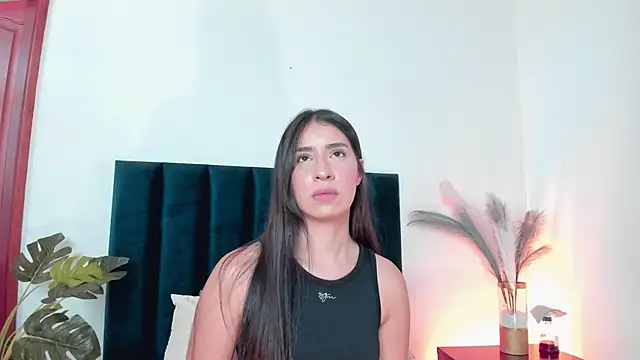 Snapshot of Christy_Sea chatting on 10-16-25, 06:20 Christy Sea online show from 10-16-25, 06:20