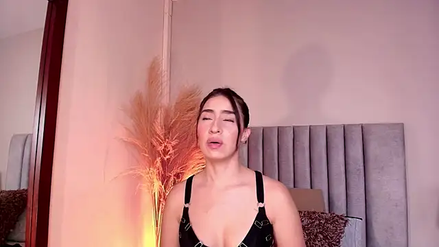 Snapshot of Christy_Sea chatting on 10-30-25, 06:19 Christy Sea online show from 10-30-25, 06:19