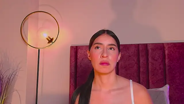 Snapshot of Christy_Sea chatting on 11-13-25, 06:18 Christy Sea online show from 11-13-25, 06:18