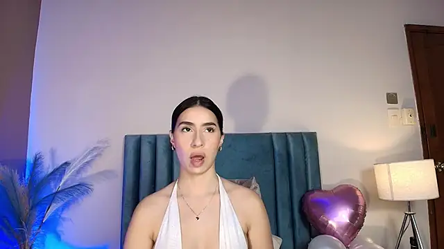 Snapshot of Christy_Sea chatting on 11-14-25, 06:39 Christy Sea online show from 11-14-25, 06:39