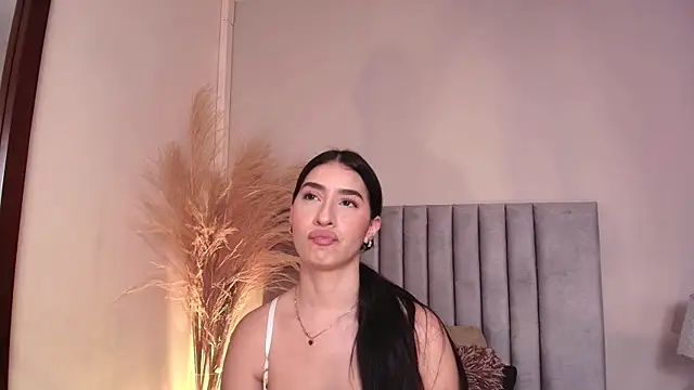 Snapshot of Christy_Sea chatting on 11-25-25, 06:30 Christy Sea online show from 11-25-25, 06:30